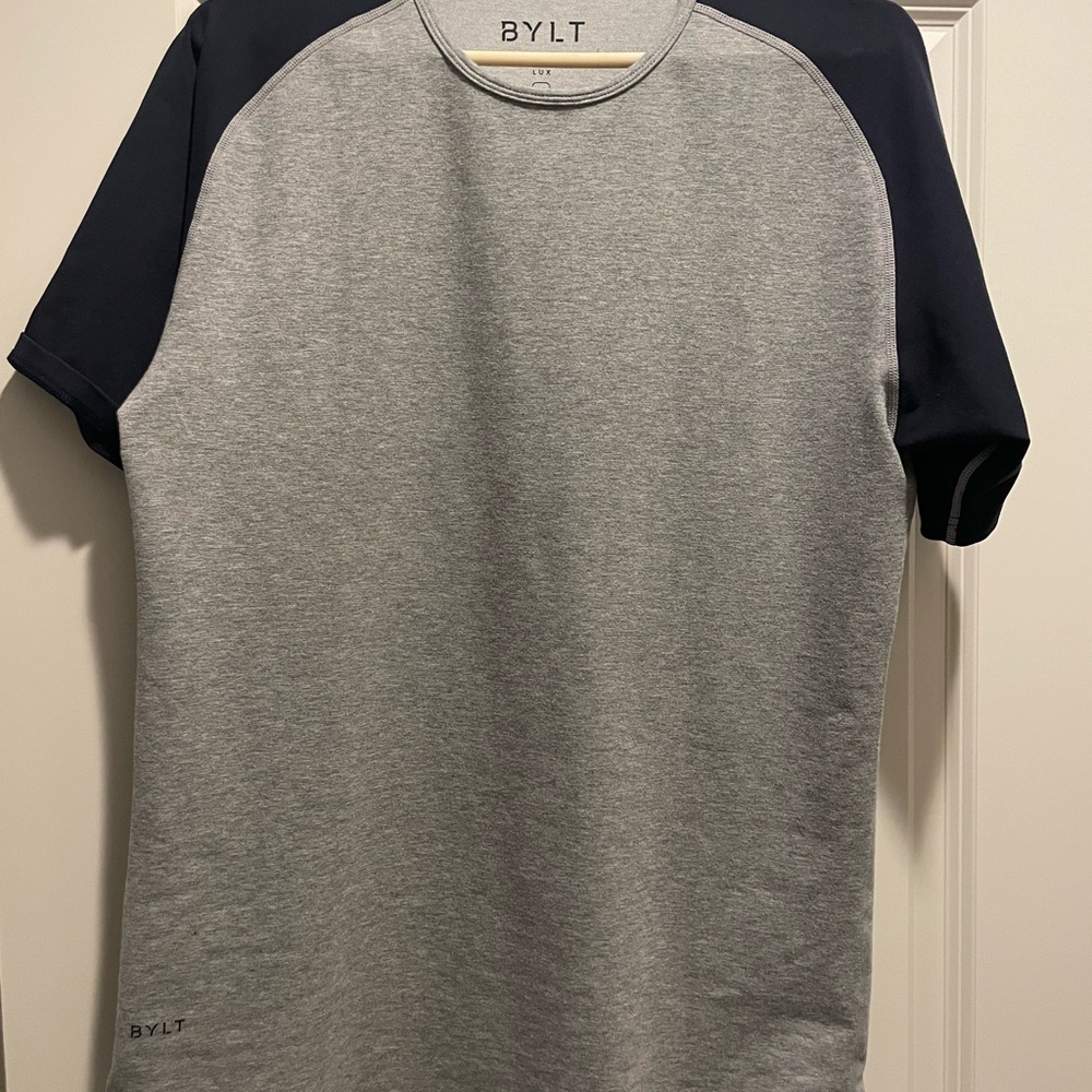 Men's Gray and Black Shirt